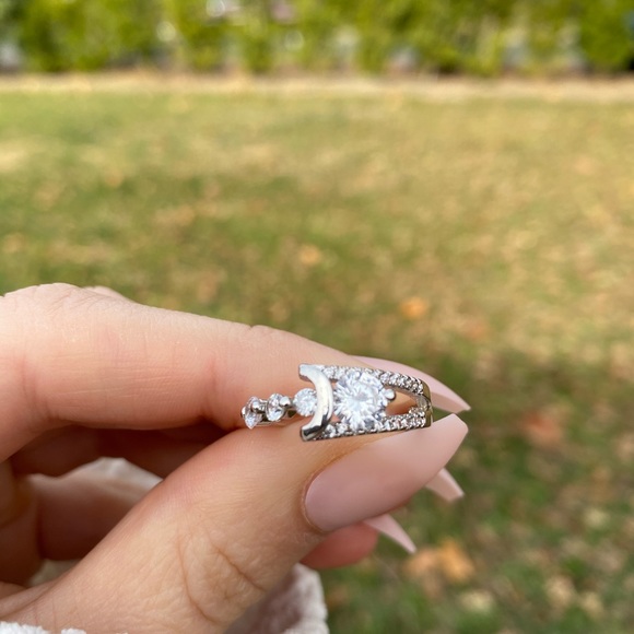 Creative Cut 925 Silver Wedding Ring Size 6-10 - Picture 11 of 11